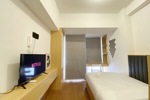 Interior - Relaxing Studio At 19Th Floor Tokyo Riverside Pik 2 Apartment (Teluknaga)