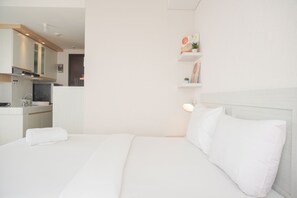 Studio | Free WiFi - Comfort And Enjoy Living Studio Casa De Parco Apartment (Pagedangan)