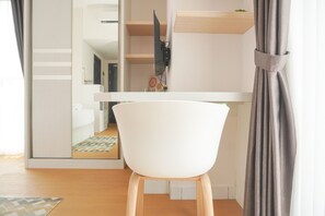 Studio | Free WiFi - Comfort And Enjoy Living Studio Casa De Parco Apartment (Pagedangan)