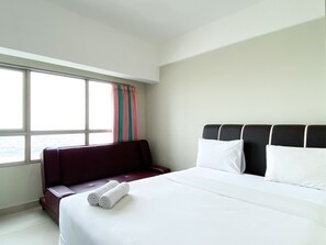 Free WiFi - Simply Look Studio At Springlake Summarecon Bekasi Apartment (Bekasi)