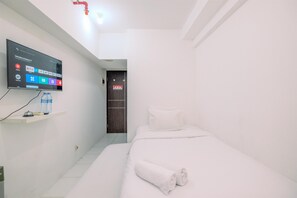 Free WiFi - Simply Look Studio At Mont Blanc Bekasi Apartment (Bekasi)