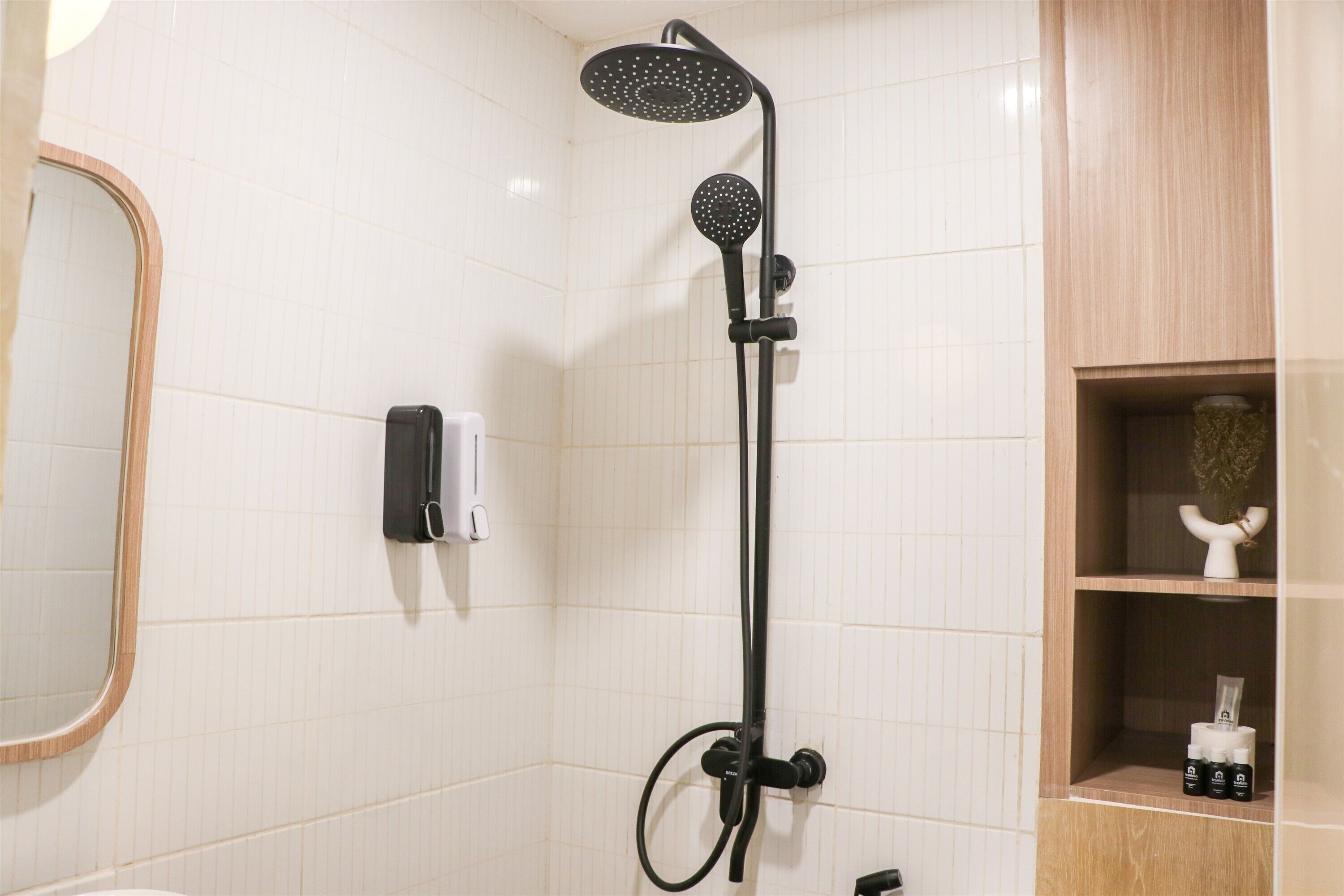 Apartment | Bathroom | Shower, towels