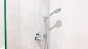 Studio | Badezimmer | Dusche, Handtücher