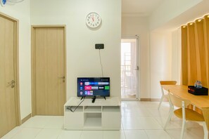 Living area - Comfortable And Nice 2Br At Tokyo Riverside Pik 2 Apartment (Teluknaga)