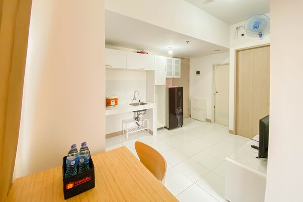 Living area - Comfortable And Nice 2Br At Tokyo Riverside Pik 2 Apartment (Teluknaga)