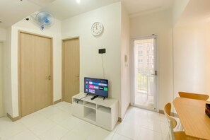 Interior - Comfortable And Nice 2Br At Tokyo Riverside Pik 2 Apartment (Teluknaga)