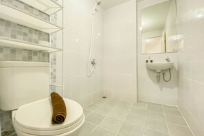 Apartment | Badezimmer | Dusche, Handtücher