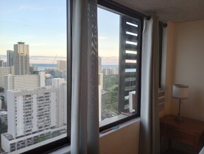 Interior - Beautiful ocean view  (Honolulu)