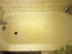 Hair dryer, towels, soap, toilet paper - Beautiful ocean view (Honolulu)