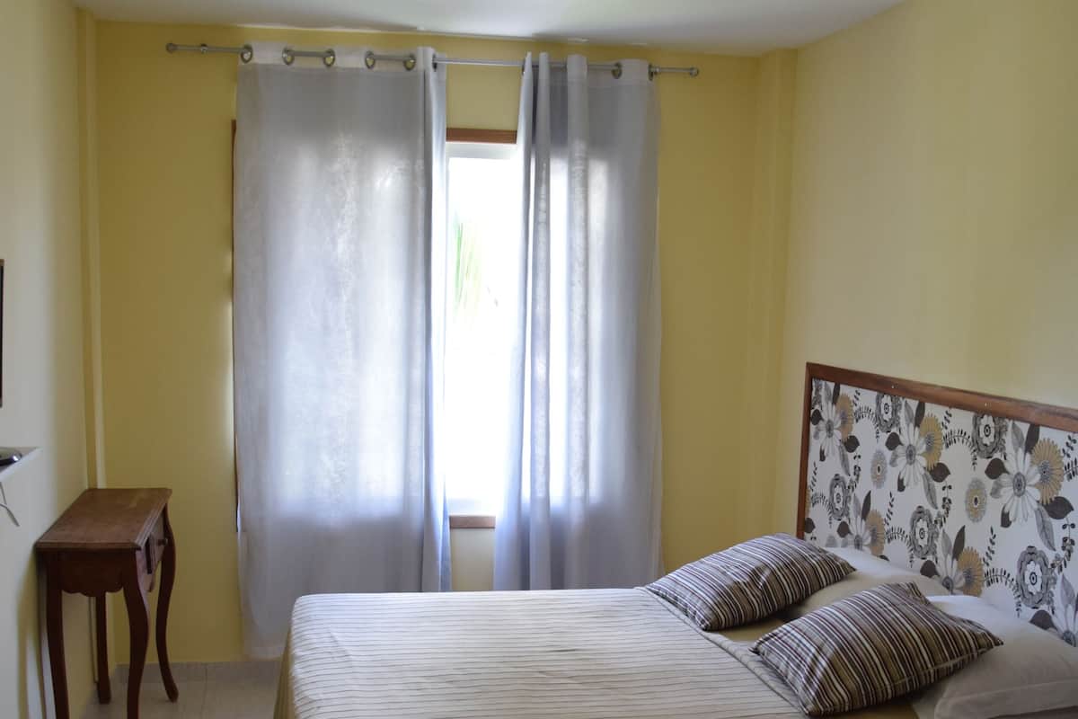 Basic Triple Room | Individually decorated, desk, free WiFi