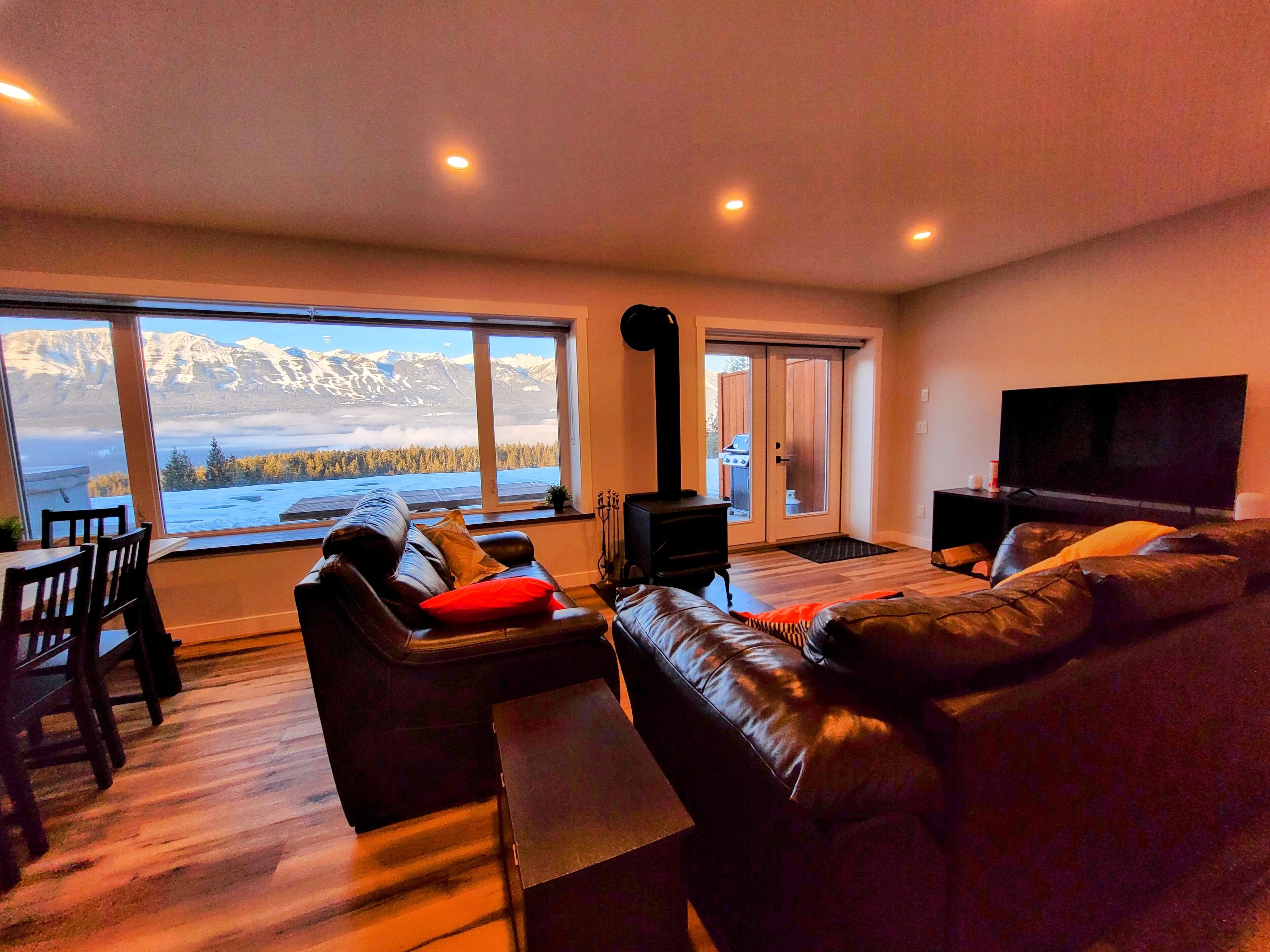 TV, peis og stereoanlegg