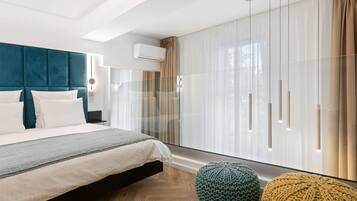 1 dormitorio, tabla de planchar con plancha, wifi y ropa de cama