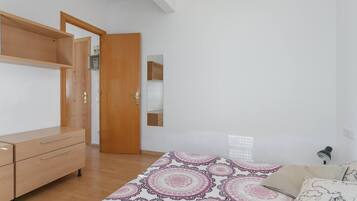 Fer et planche Ă  repasser, Wi-Fi gratuit, draps fournis