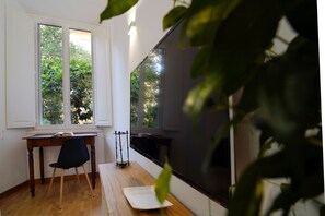 Interior - The Roman House (Roma)