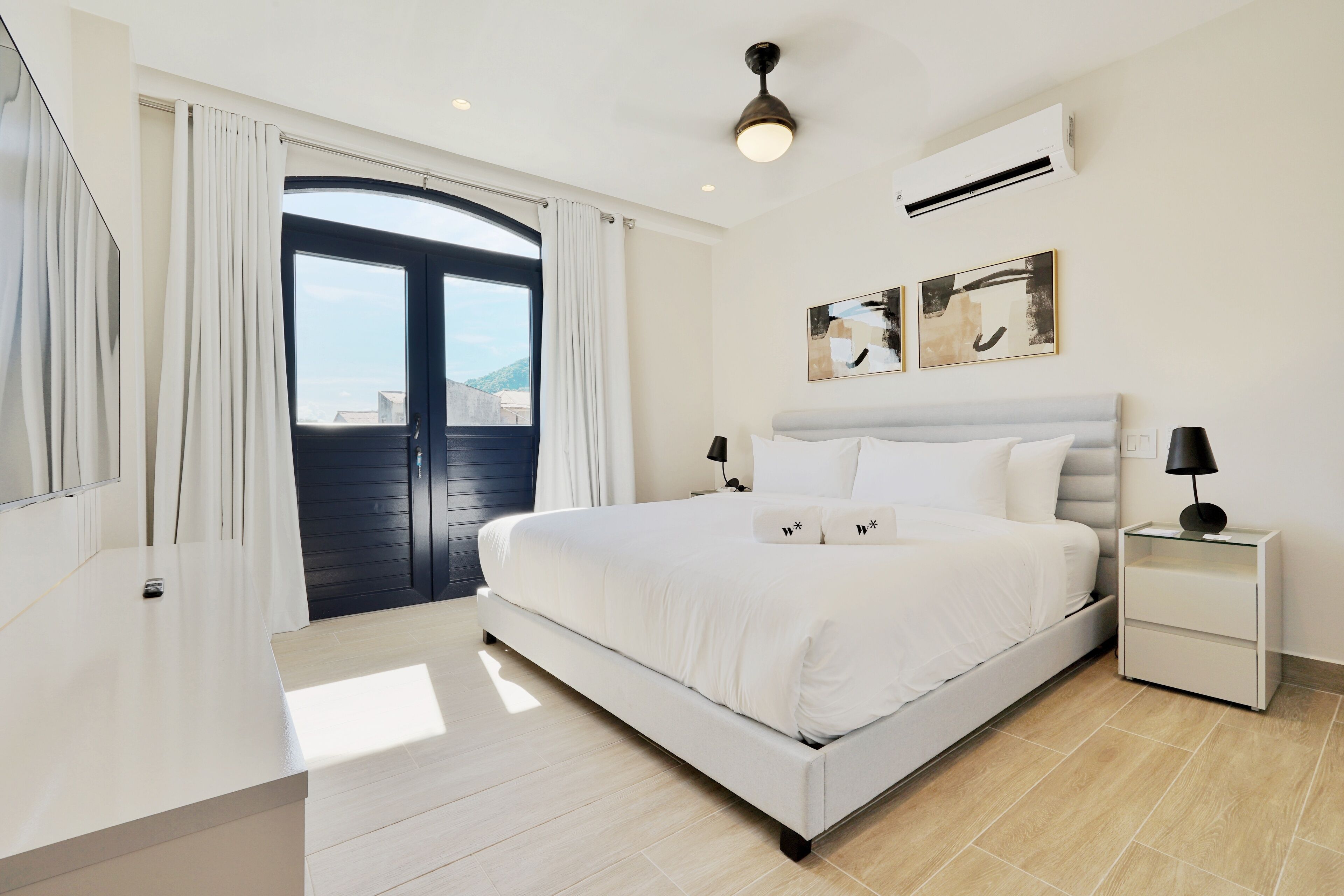 Apartamento junior | Ropa de cama de alta calidad, tabla de planchar con plancha, wifi gratis