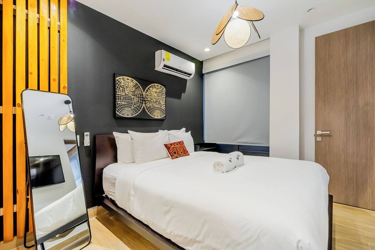 Apartment, 2 Bedrooms | Premium bedding, iron/ironing board, free WiFi, bed sheets