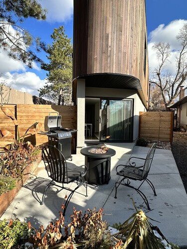 BRAND NEW! Cozy modern apartment minutes from downtown, 9 ski resorts & airport.