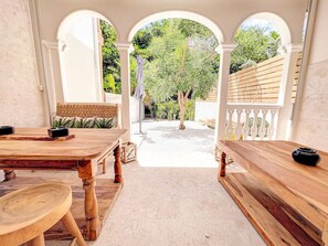 Outdoor dining - Villa Oh La La ! beach 250m, 2 bedrooms (Orient Bay)