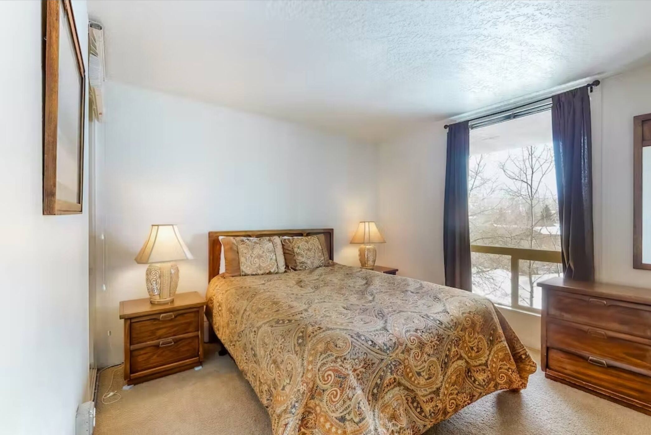 Comfy Condo 2 Bed, 2 1/2 Bath - 6 ppl