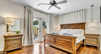 Victoria Park Oasis with Heated Pool