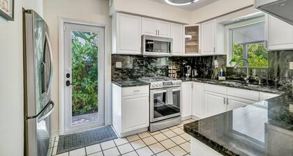 Victoria Park Oasis with Heated Pool