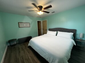 4 bedrooms, free WiFi, bed sheets