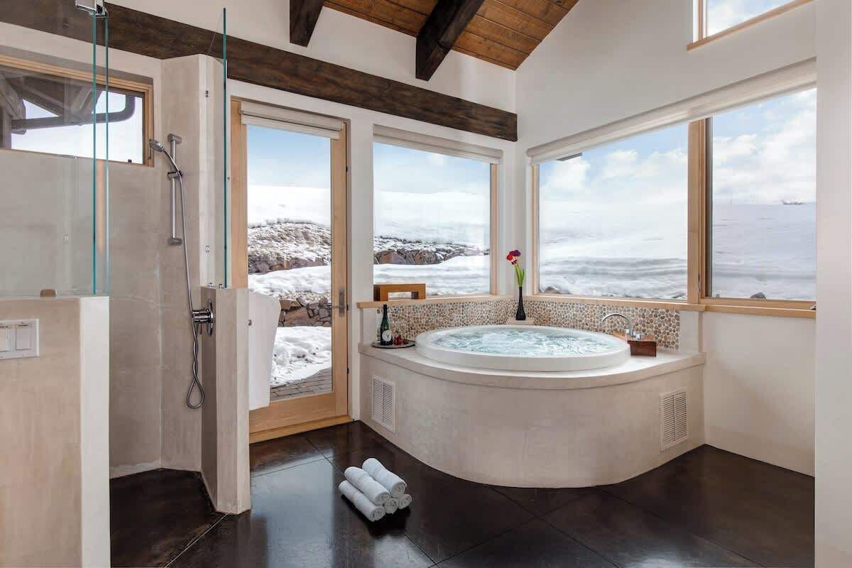 Shower, hair dryer, shampoo