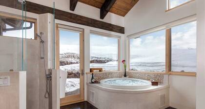 Abode at Elkhorn Estate, great for groups, views