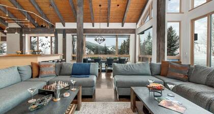 Abode at Elkhorn Estate, great for groups, views