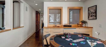 Abode at Elkhorn Estate, great for groups, views