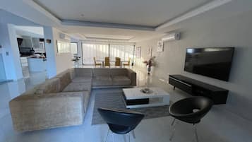 Basic Villa | Living area