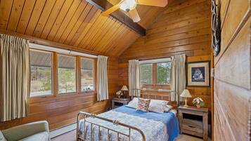 5 bedrooms, iron/ironing board, travel cot, WiFi