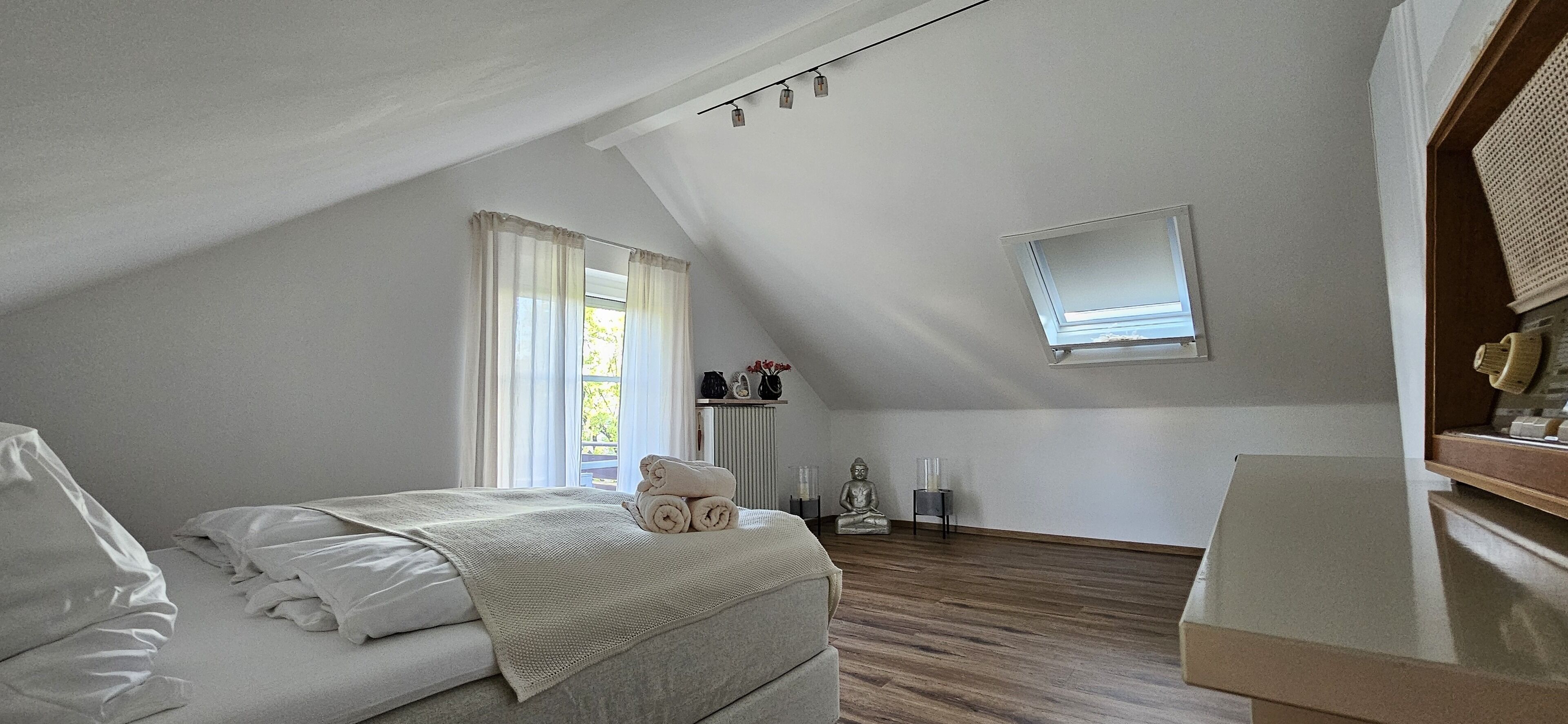 4 Schlafzimmer, Schreibtisch, Bügeleisen/Bügelbrett, kostenloses WLAN