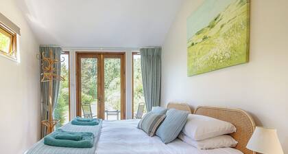 Flaxpool Well Garden Room