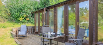 Flaxpool Well Garden Room