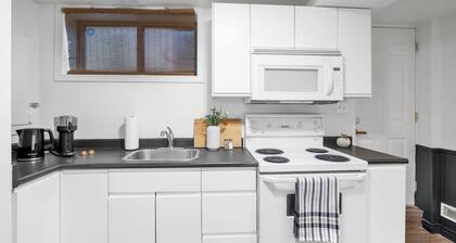 Downtown 1 bedroom apartment