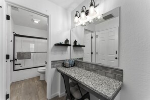 Hair dryer - 5 minutes from strip|Pool|King|Stainless|300Mbps|4K|WD|BBQ (Branson)