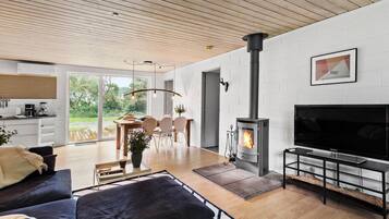 Tv, pejs, bordtennisbord