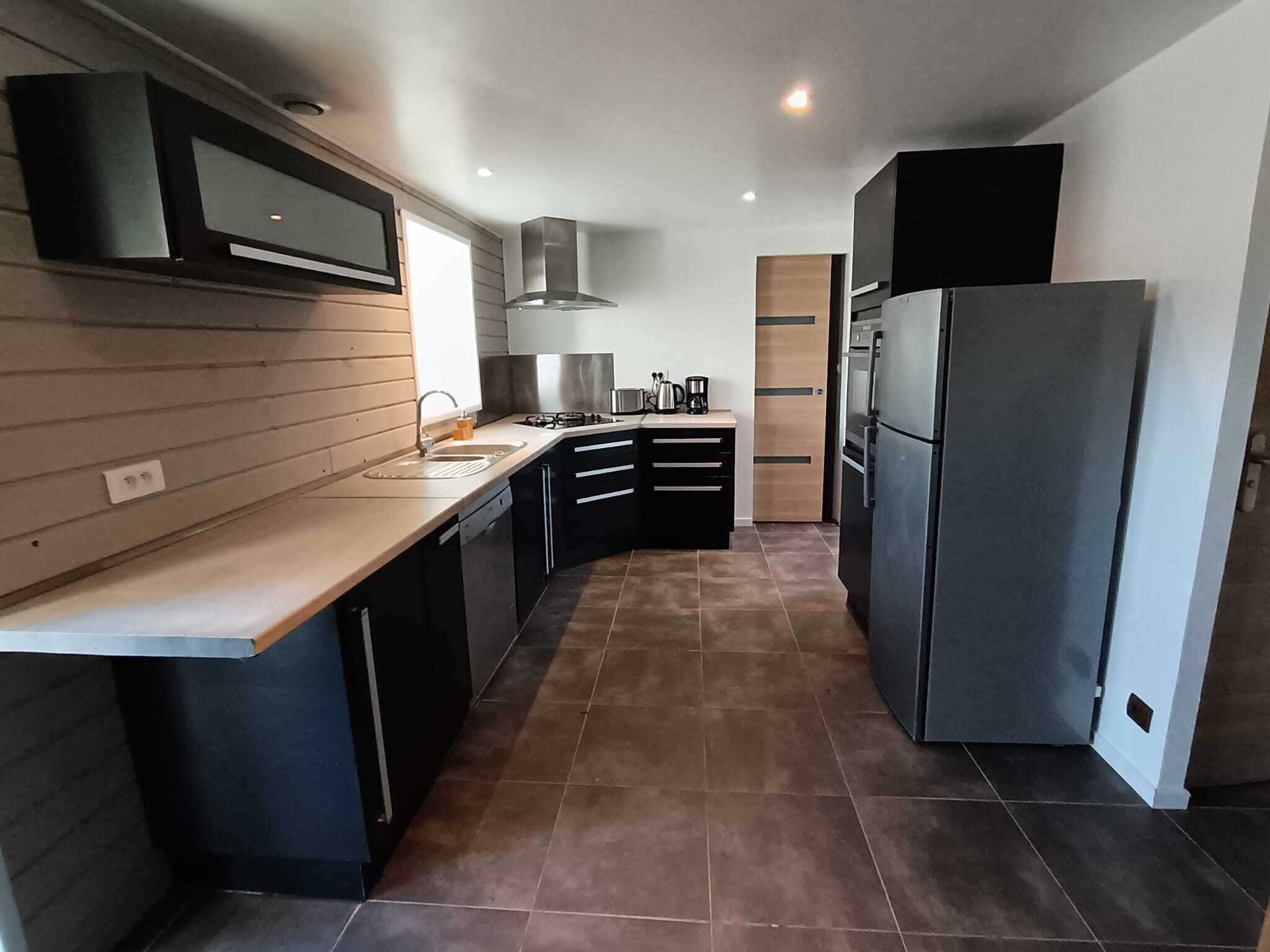 Microones, forn, placa de cuina i rentaplats 