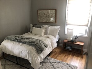 2 bedrooms, iron/ironing board, WiFi, bed sheets - Close to down town. Easy access to freeway. Quick access to 9 ski resorts  (Salt Lake City)