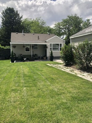 Exterior - Close to down town. Easy access to freeway. Quick access to 9 ski resorts  (Salt Lake City)