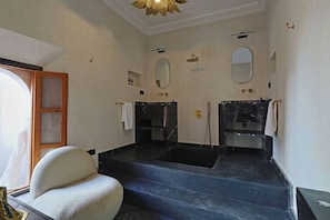 Suite Luxe, 1 grand lit | Salle de bain