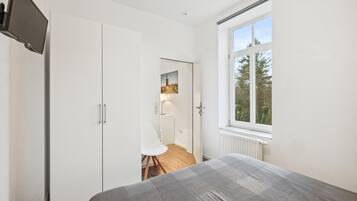 2 Schlafzimmer, Reisekinderbett, kostenloses WLAN, Bettwäsche