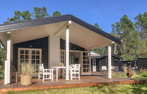 Outdoor dining - Cozy home in Jerup with WiFi (Jerup)