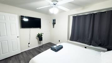3 Schlafzimmer, Schreibtisch, Bügeleisen/Bügelbrett, kostenloses WLAN