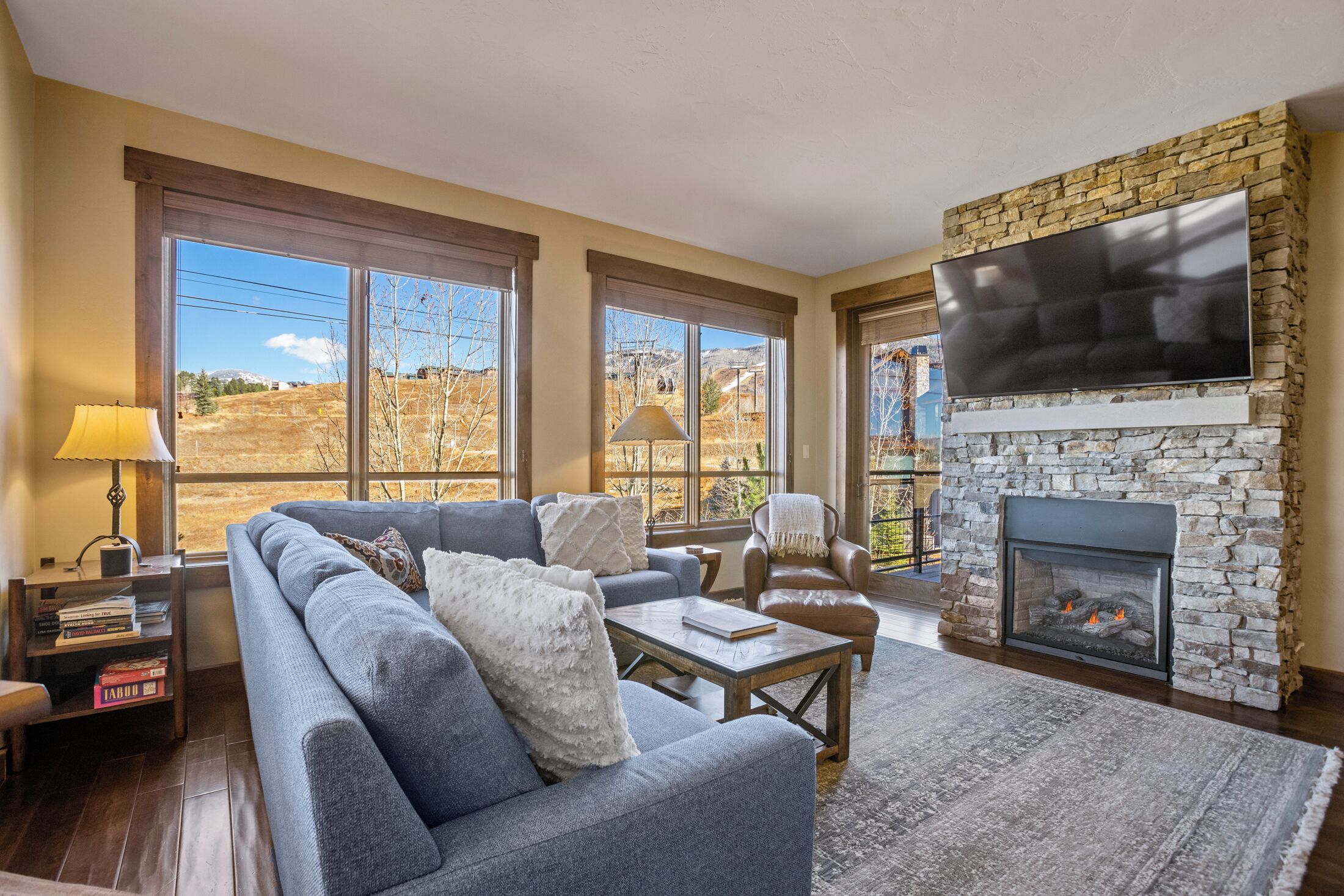 Smart TV, fireplace, table football