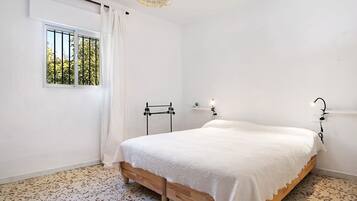 3 quartos, Wi-Fi de cortesia, roupa de cama