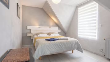 2 slaapkamers, een strijkplank/strijkijzer, gratis wifi, beddengoed