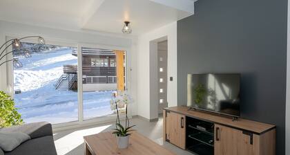 Ferienwohnung 'Les Iris' mit Bergblick, privatem Garten und Wi-Fi