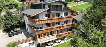 Apartment 'Hubertus - Speikboden' with Mountain View, Private Terrace and Wi-Fi